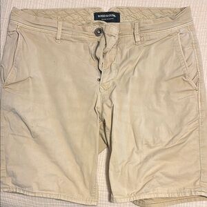 Rodd & Gunn Men's Tan Shorts